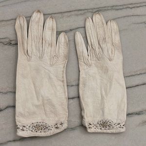 Vintage White Leather Gloves